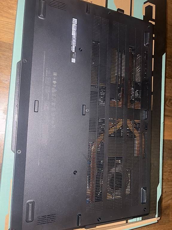 Notebooks: MSI Cyborg 17 Gaming-Laptop – Gebraucht aus Basel von zerothebird 2