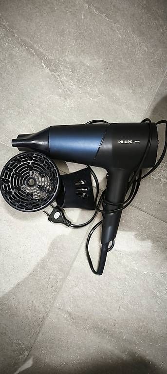 Föhn: Föhn Philips 2300W – Gebraucht aus Moosseedorf von aenni_pfaenni