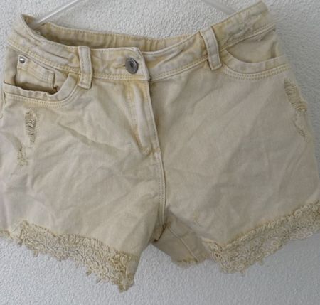 Next Jeans Shorts hellgelb Grösse 134cm mit Spitze