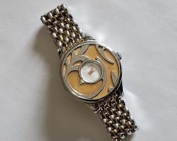 Balmain montre femme, parfait pour l'été et le printemps!