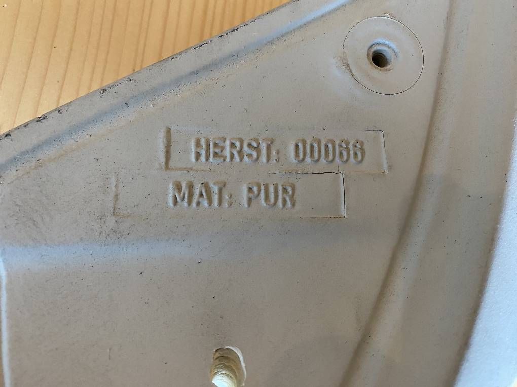 Alle Autoersatzteile: Heckspoiler mattig zu VW Golf 5  – Gebraucht aus Escholzmatt von fatattack13 1