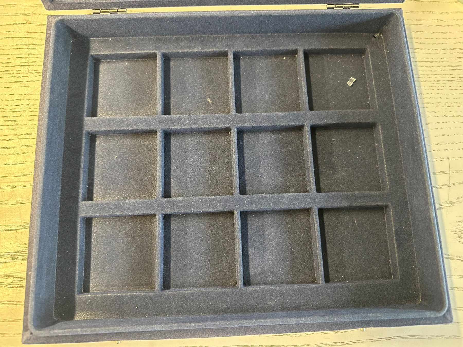 Accessori: 3 Münzboxen aus Samt – Usato da Herisau venduto da herau 2