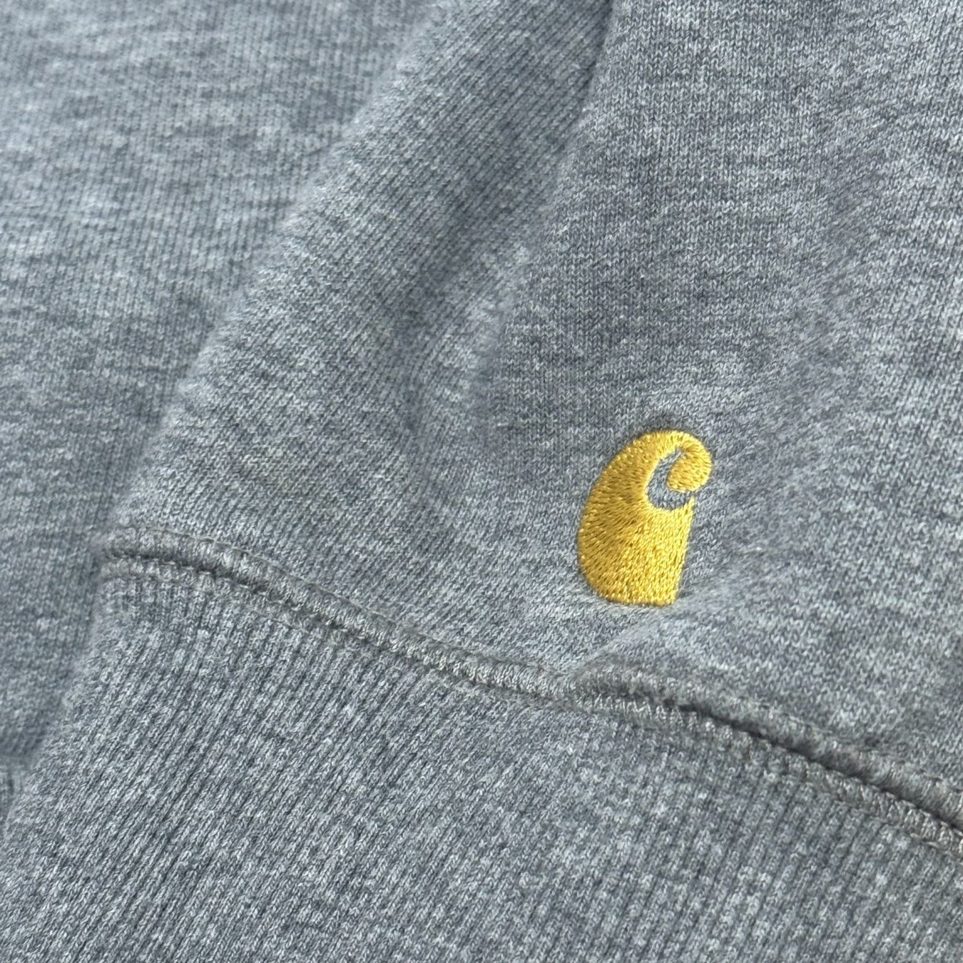 Carhartt Pullover & Sweatshirts: Carhartt work in progress grey hoodie – Gebraucht aus St. Gallen von sourced_limited 1