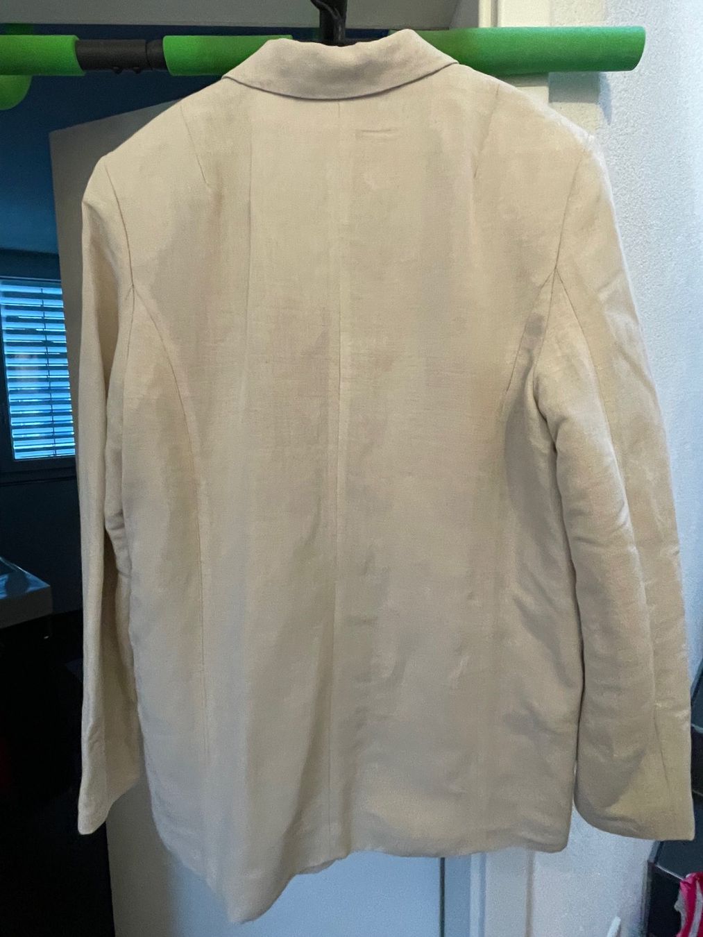 H&M Jacken: Leinen Blazer, beige, Grösse S – Gebraucht aus Niederweningen von sho_mb8y 1