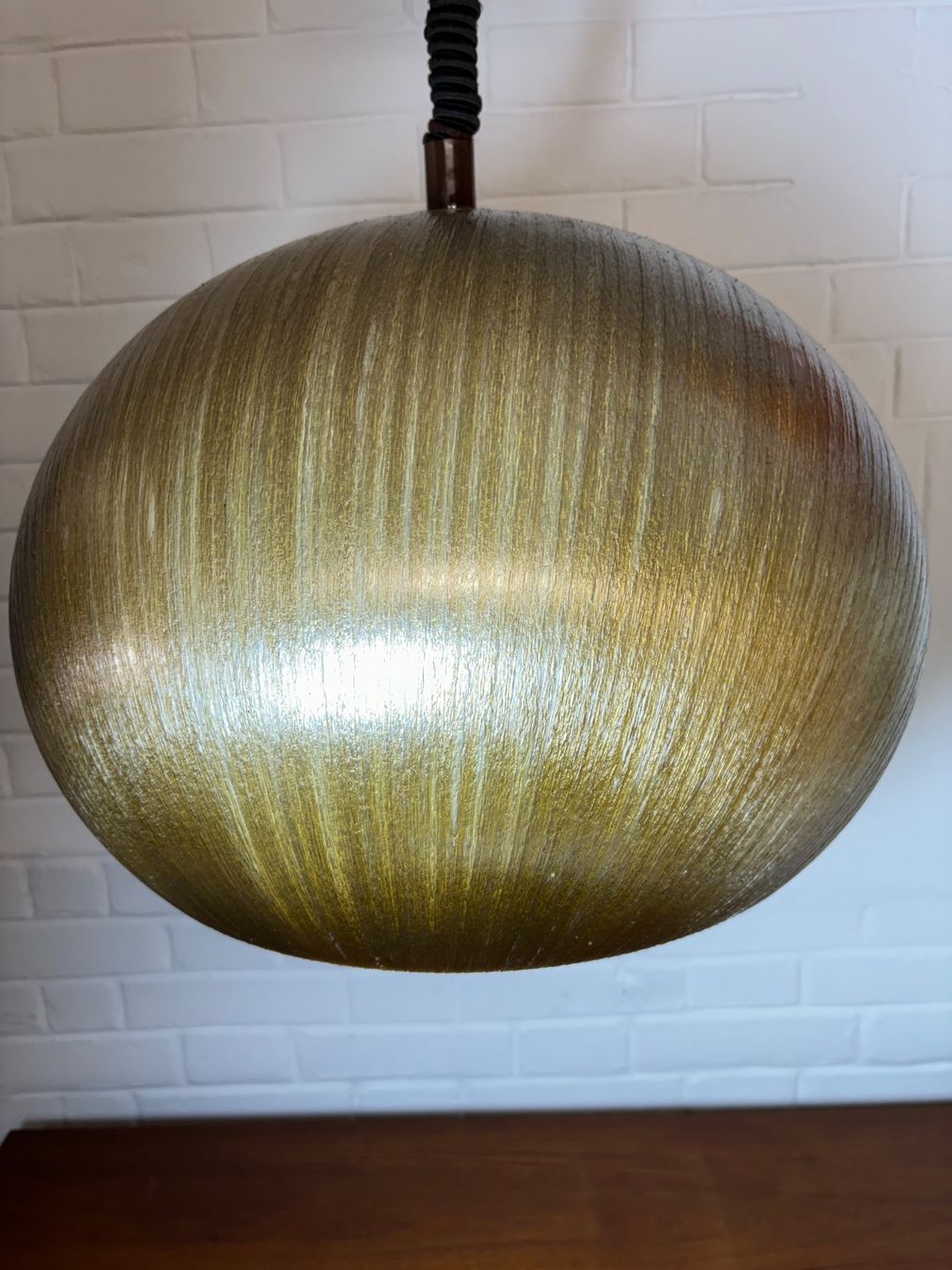 Lampadari & plafoniere: Grosse goldene Kunststoffleuchte 70s Hängeleuchte Design – Usato da Hinwil venduto da DaniBachman 2