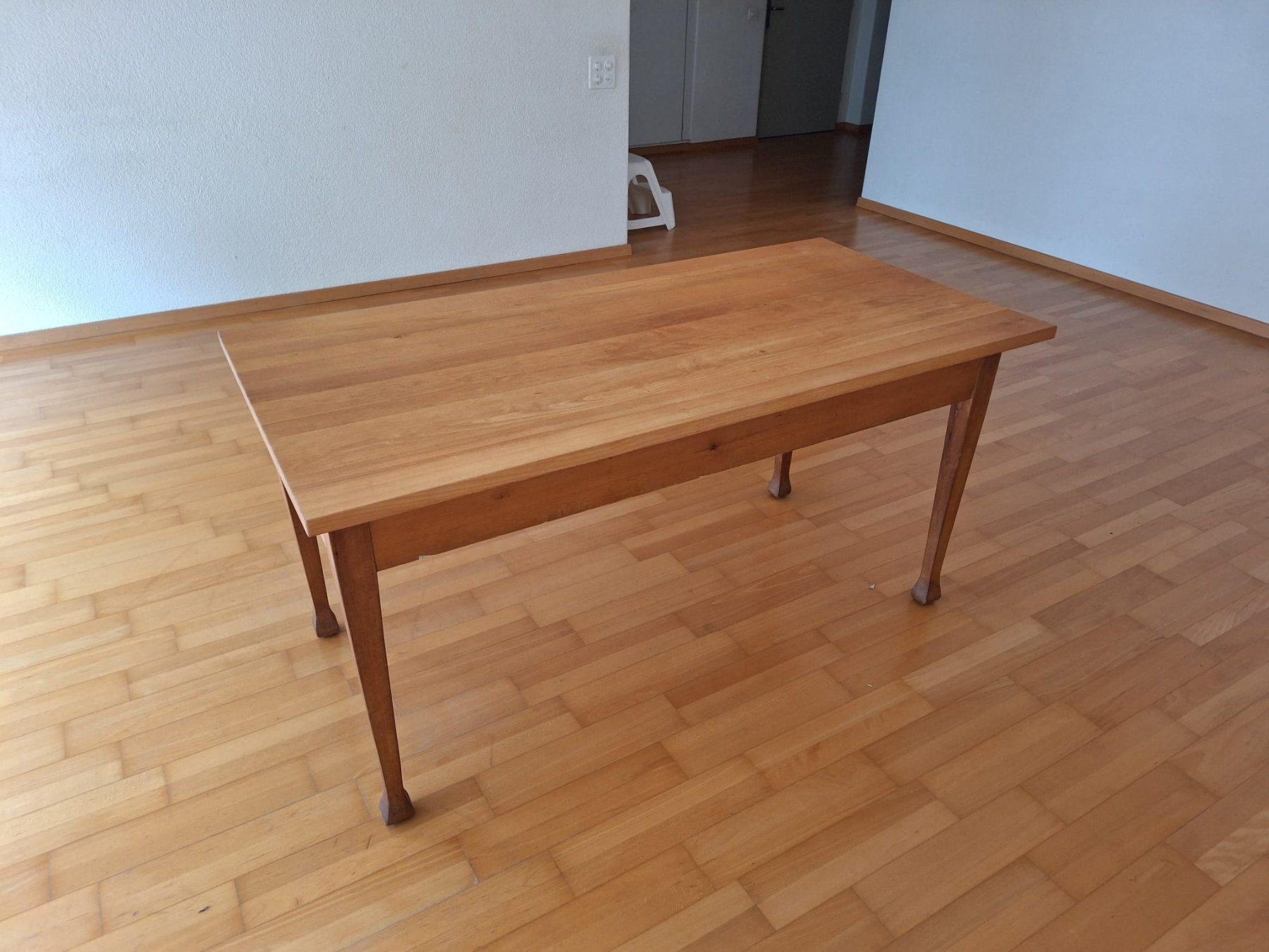 Tavoli: Tisch Vollholz – Usato da Luzern venduto da rifiri