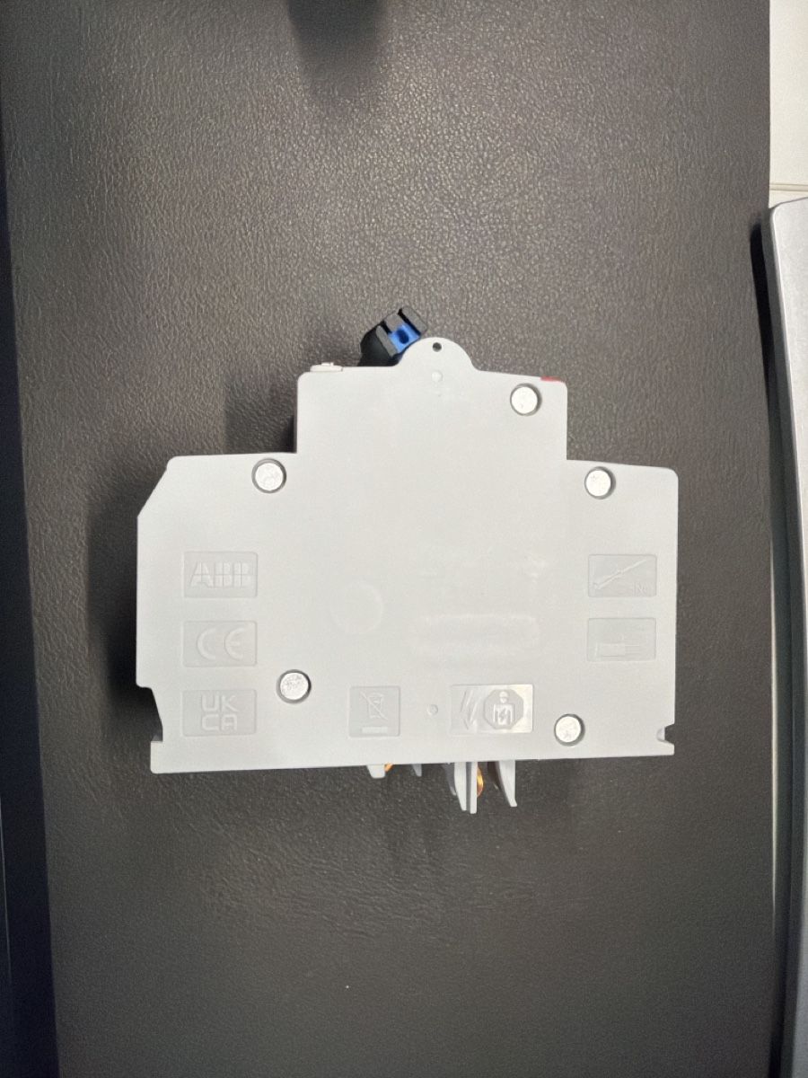 ABB Interruttori: ABB Swissline FS401M / C13 30mA – Nuovo (secondo la descrizione) da Opfikon venduto da emi_6 2
