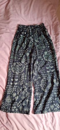 ANGEBOT: 1 C&A Stoffhose: Grösse 36, neu und ungetragen.