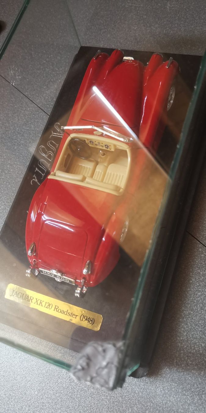 Jaguar Modellini d'auto: JAGUAR, Modelle, 10 Stück – Usato da Hausen AG venduto da inf_c5y7 2