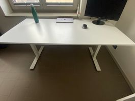 IKEA Bürotisch / Schreibtisch (160×80 cm, höhenverstellbar)