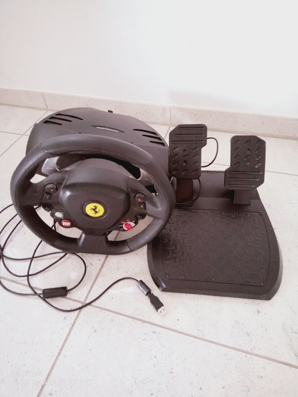 Console: Xbox 360 Konsole mit Kinect, Spielen und Lenkrad – Usato da Volketswil venduto da Car1 2
