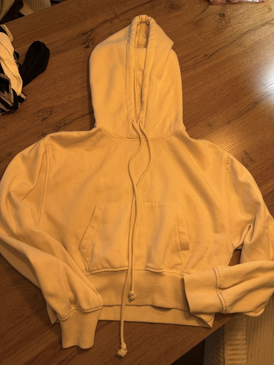 Maglioni & Felpe: Zara Hoodie Beige Grösse S – Usato da Hohenrain venduto da Flysohighmybutterfly