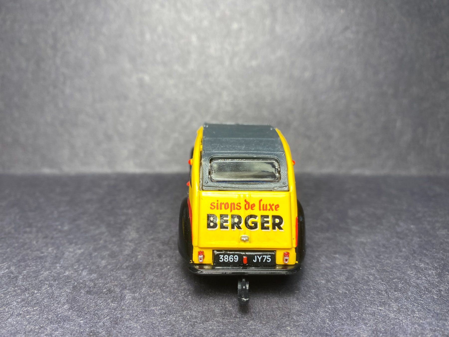 Norev Modellini d'auto: Citroën 2CV "Berger" 1958 - NOREV 1:43 – Usato da Spiez venduto da Mlandcruiser 3