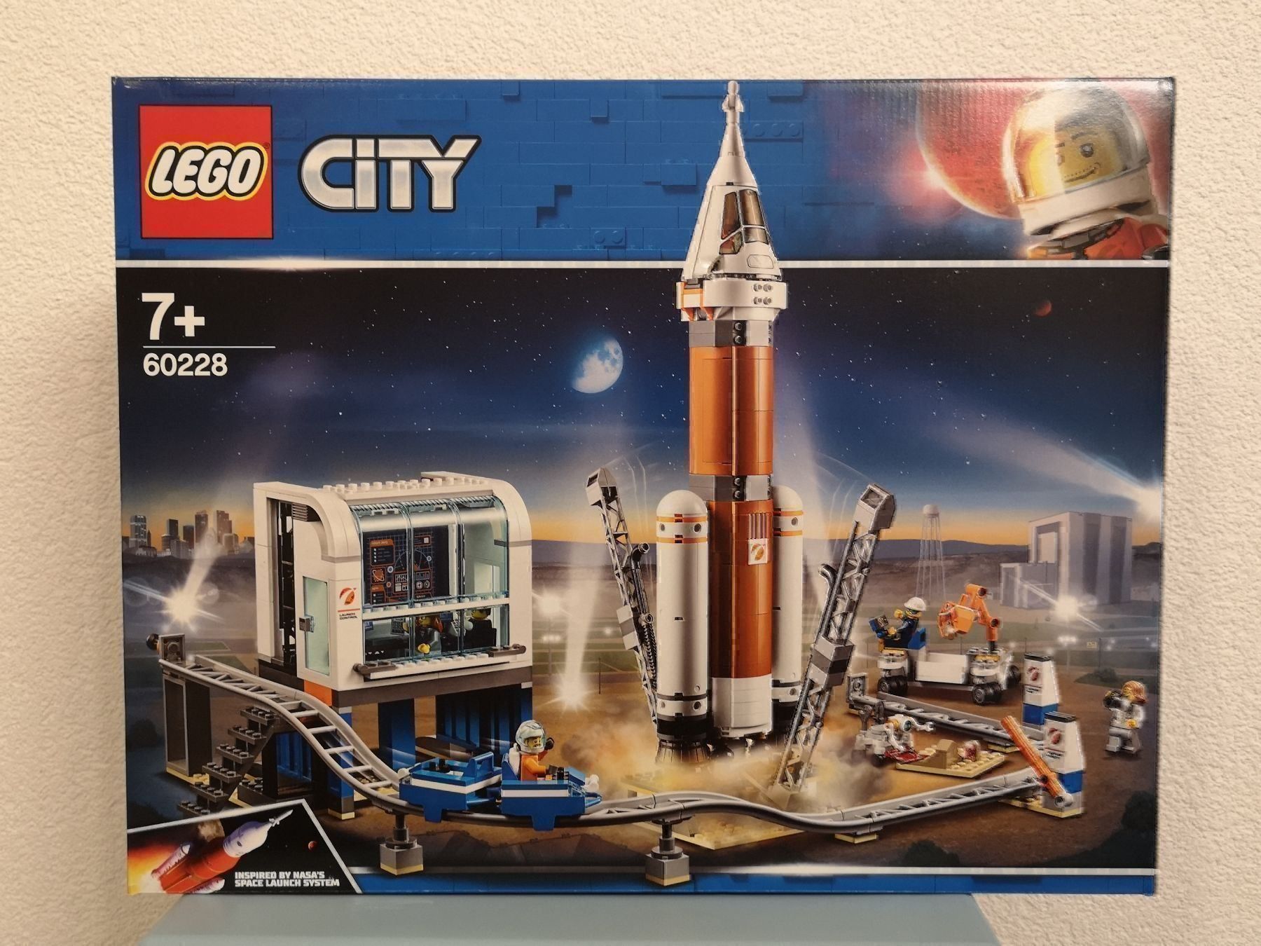 Lego Kit di costruzioni: Lego City Deep Space Rocket 60228 – Nuovo e nell'imballaggio originale da Echichens venduto da aegis0129