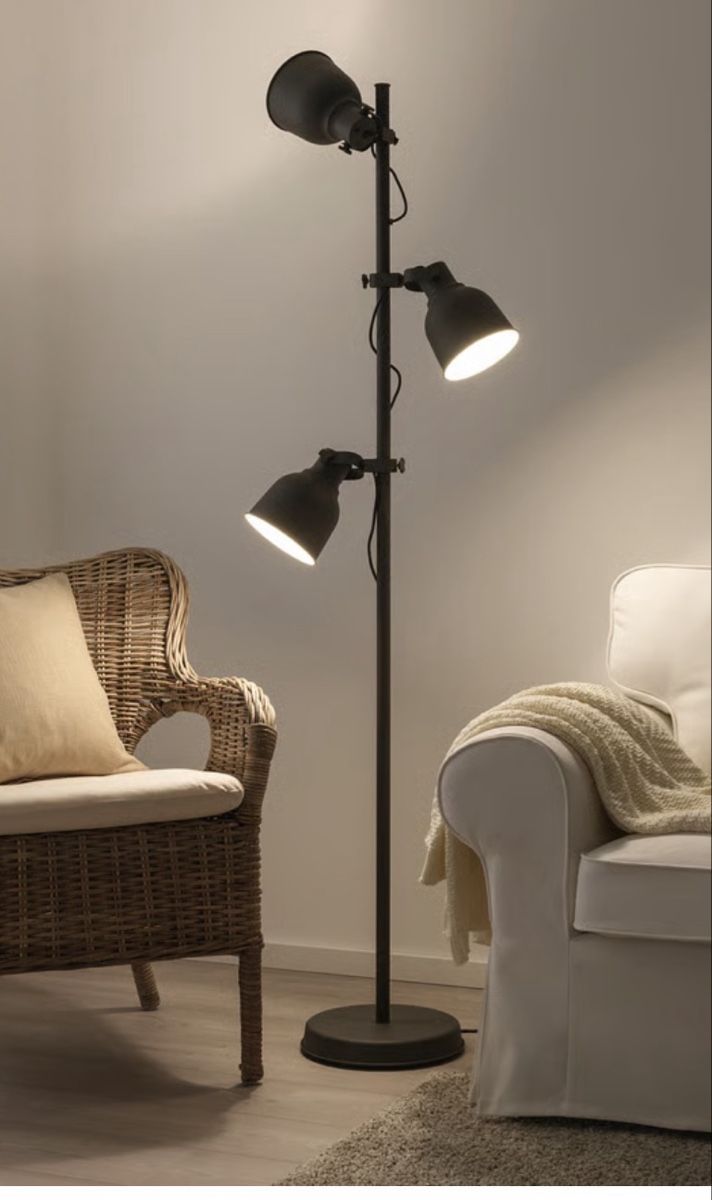 Ikea Lampade: Stehlampe grau verstellbar, IKEA – Usato da Männedorf venduto da pam_h5gv 4