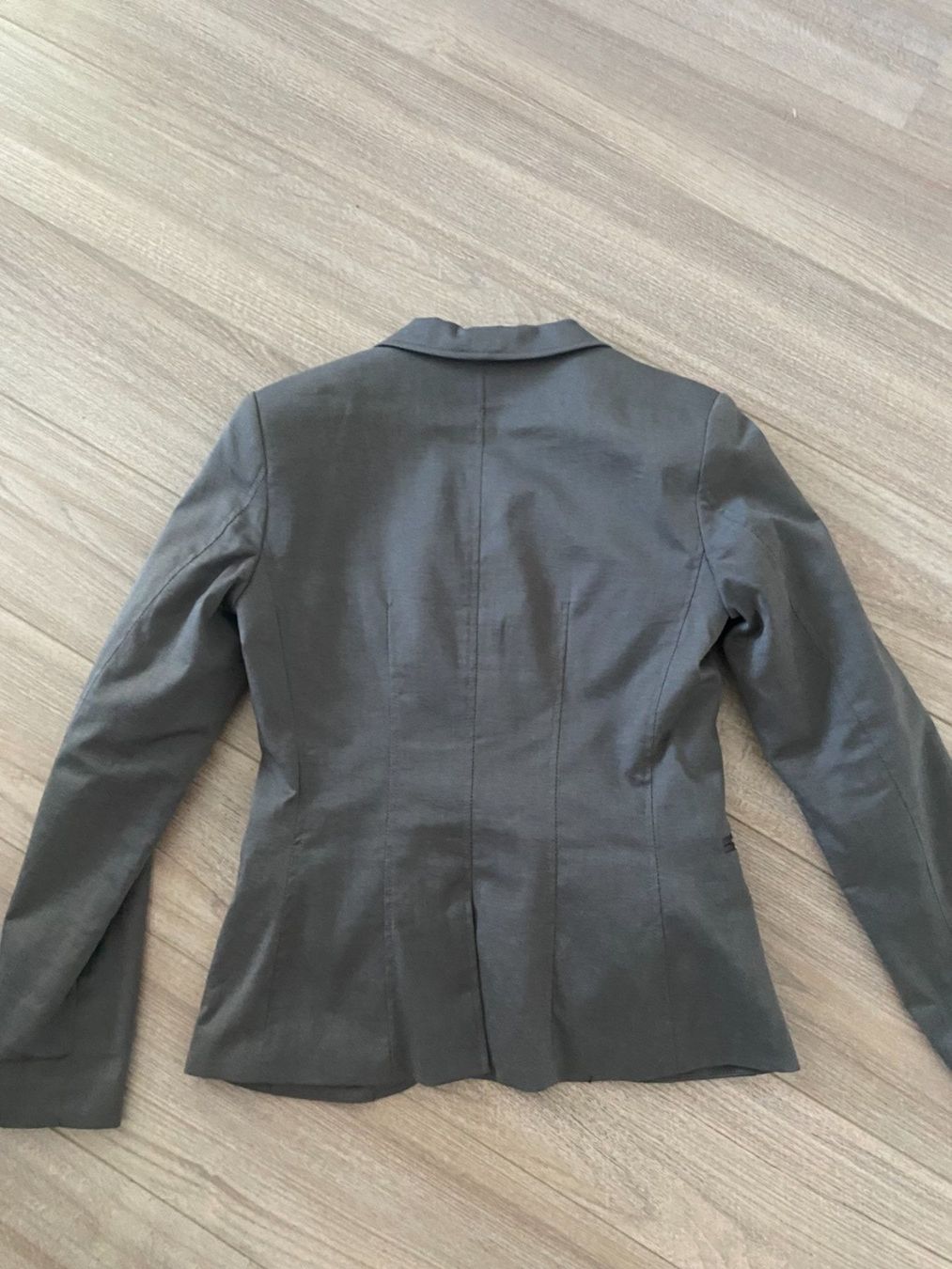 Jacken: Blazer von H&M anthrazit/grau Gr. 36 – Gebraucht aus Bonstetten von VCLS 2