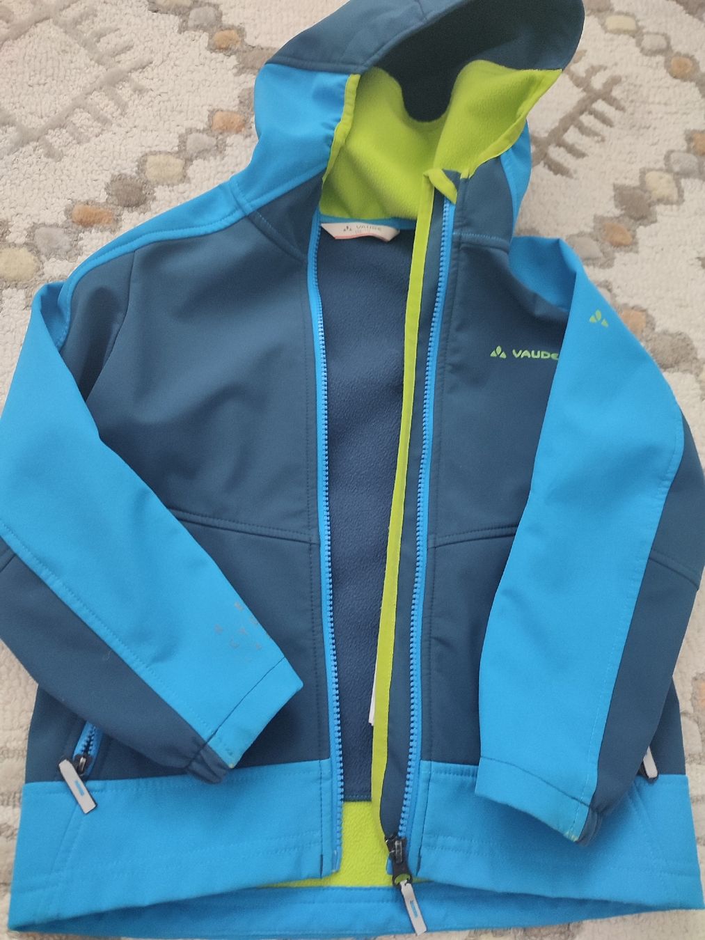 Vaude Giacche & Cappotti: Kinder Softshelljacke Vaude Gr. 110/116 winddicht Frühling – Usato da Zürich venduto da sim_my2m