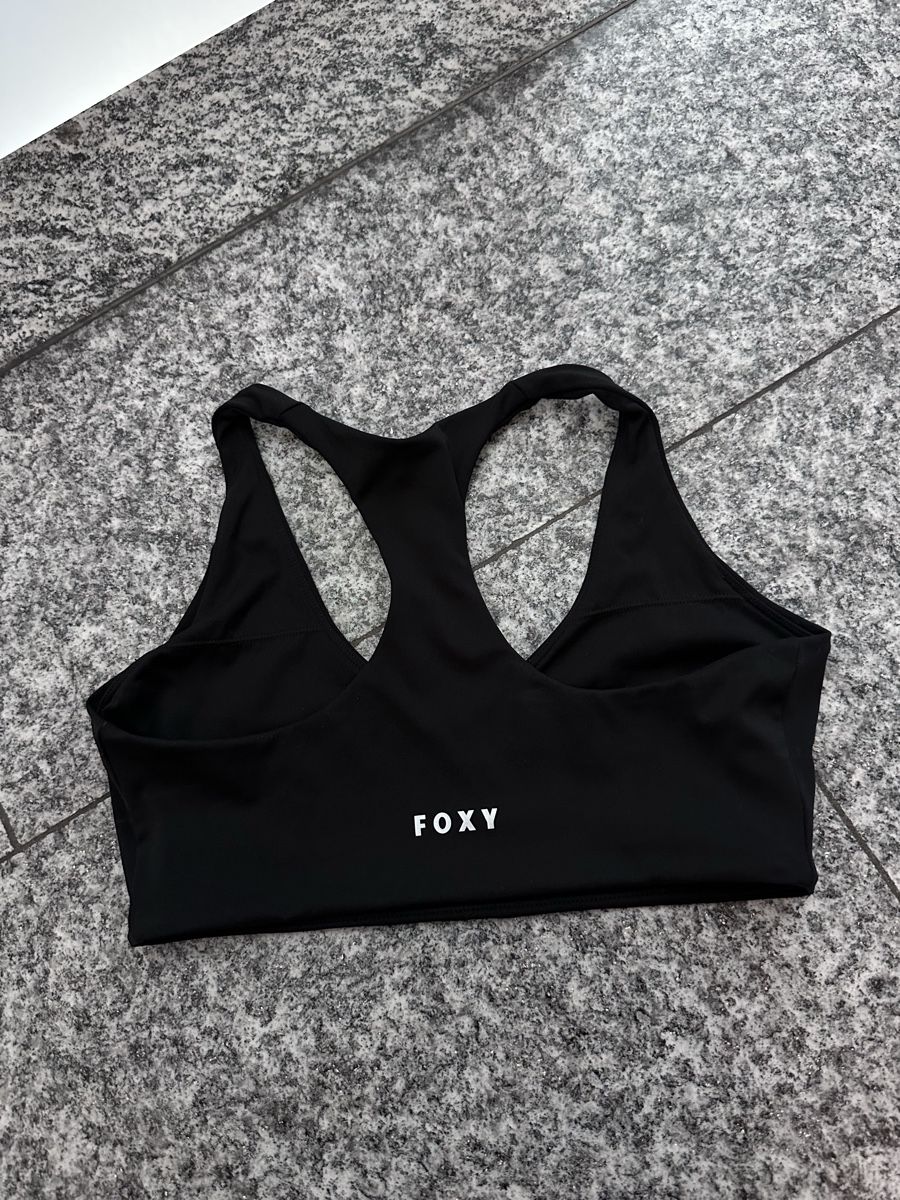 Tops: Black sport bra used once S – Gebraucht aus Bellinzona von Samirablank 3