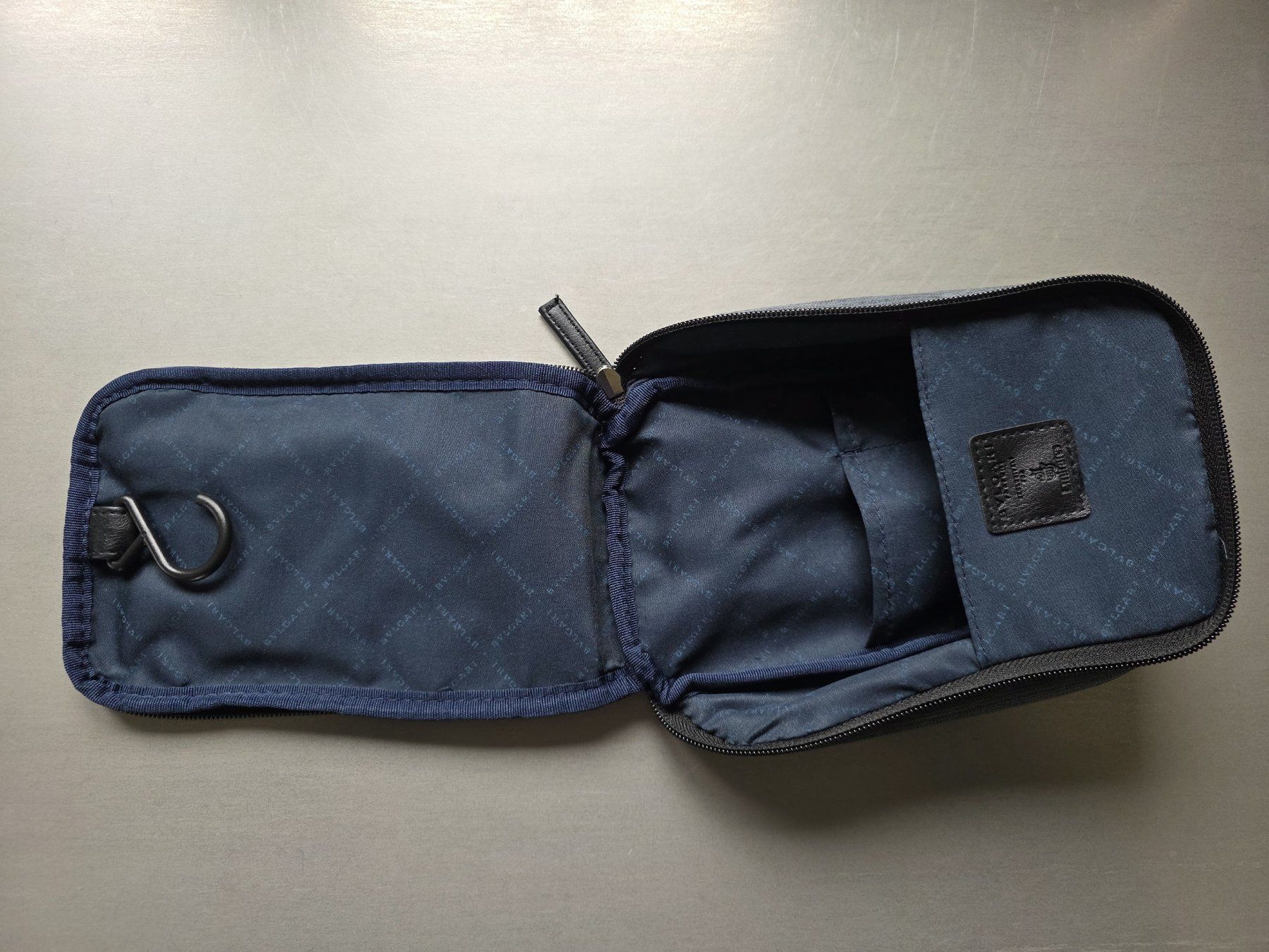 Custodie per cosmetici: Emirates Business Class Amenity Kit Men – Nuovo (secondo la descrizione) da Möriken AG venduto da Flamingo73 2