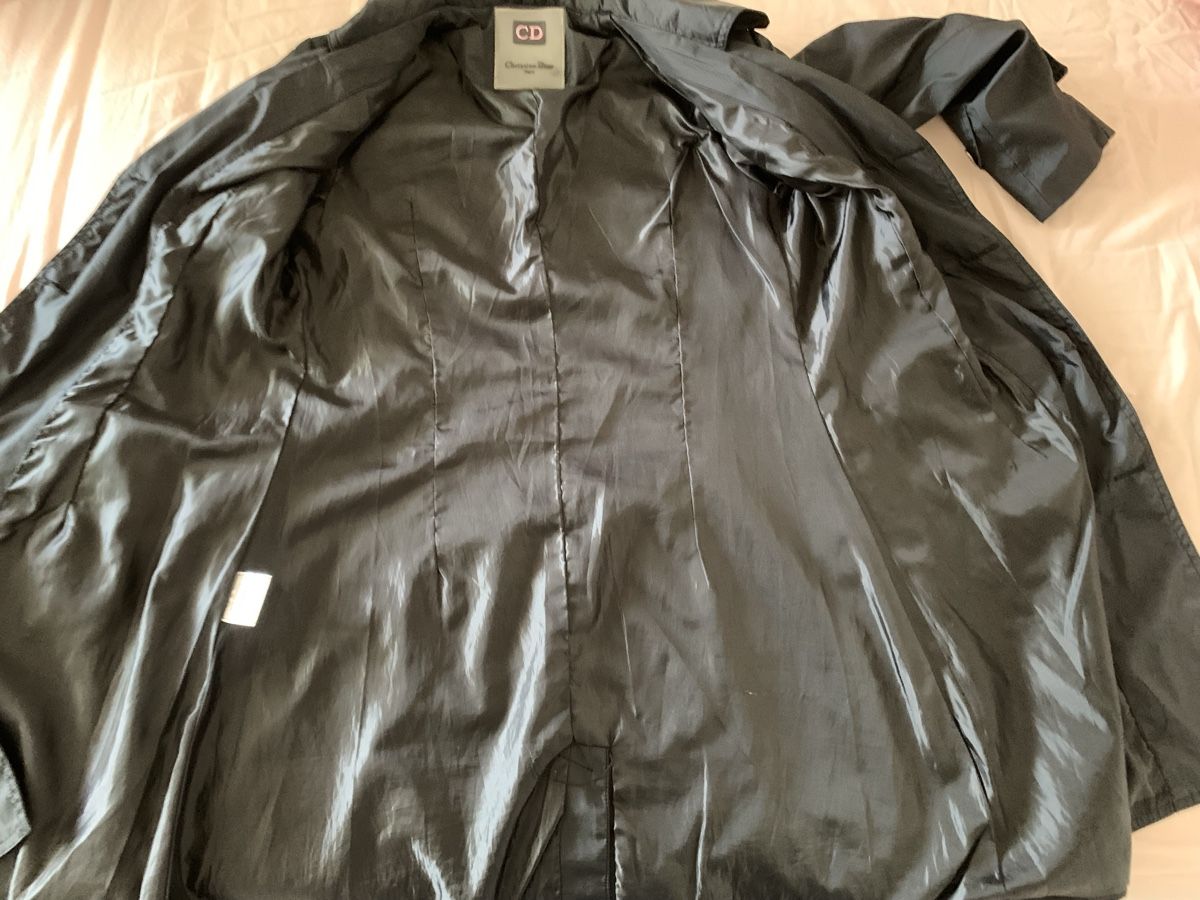 Cappotti: Dior schwarzen mantel trenchcoat – Usato da Zürich venduto da Nikuska32 4