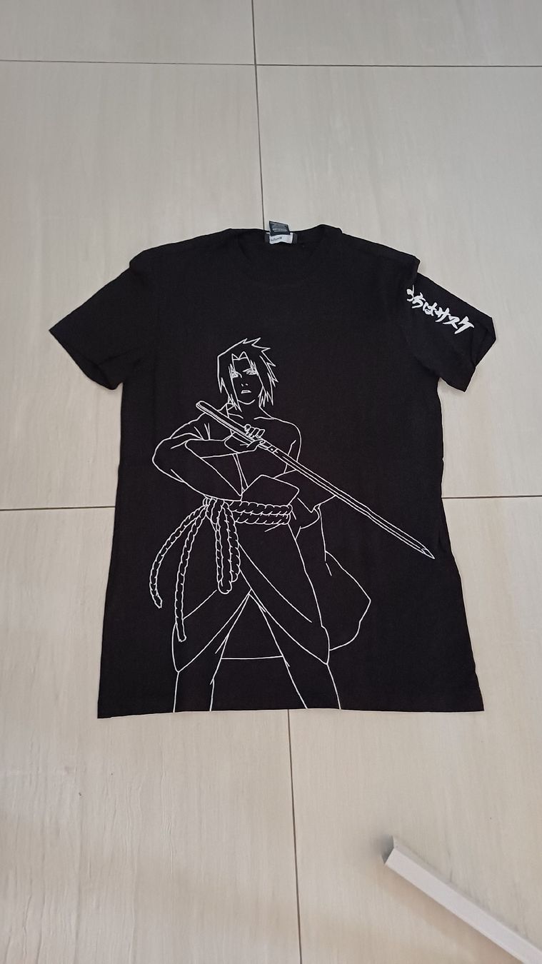 Bershka T-shirt: T-shirt Naruto – Nuovo (secondo la descrizione) da Bex venduto da Sakito