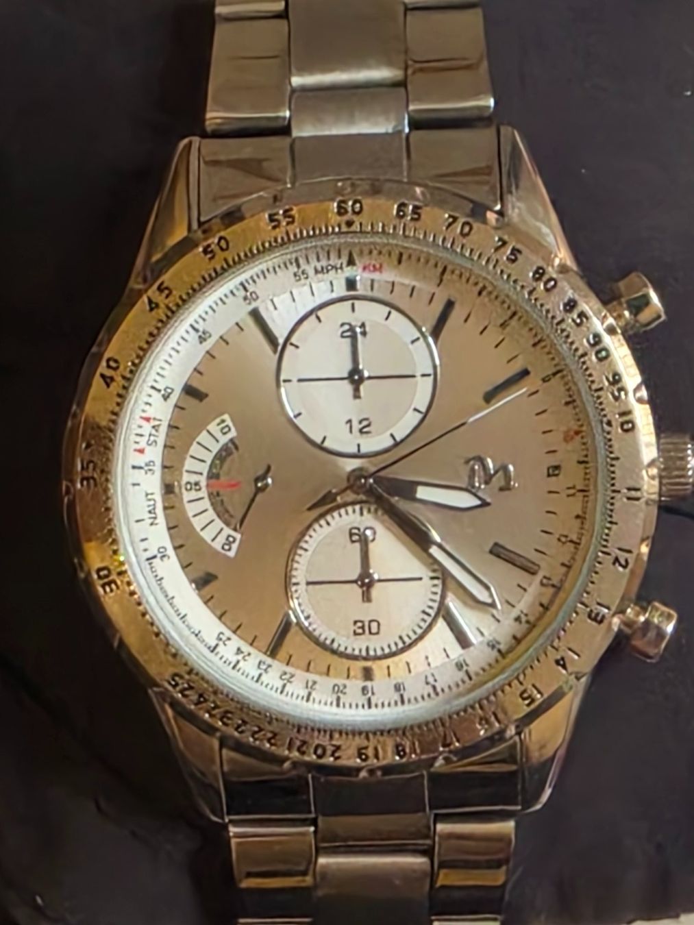 Montres: Montre Chronographe quartz – D'occasion à Genève par dus_y85z