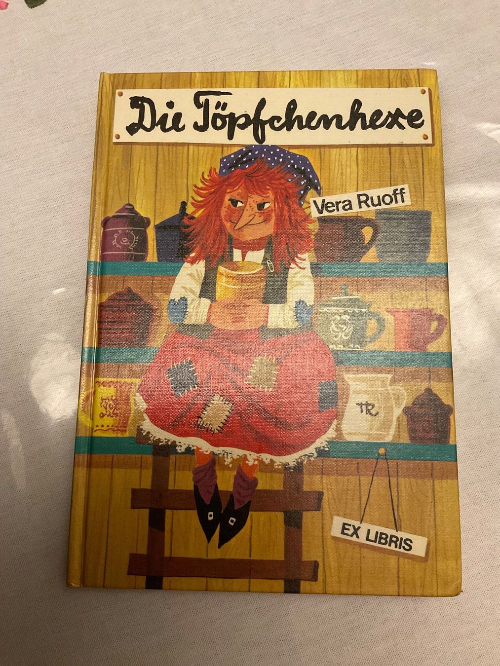 Bücher: Die Töpfchenhexe - Vera Ruoff – Gebraucht aus Dinhard von R.B.G23