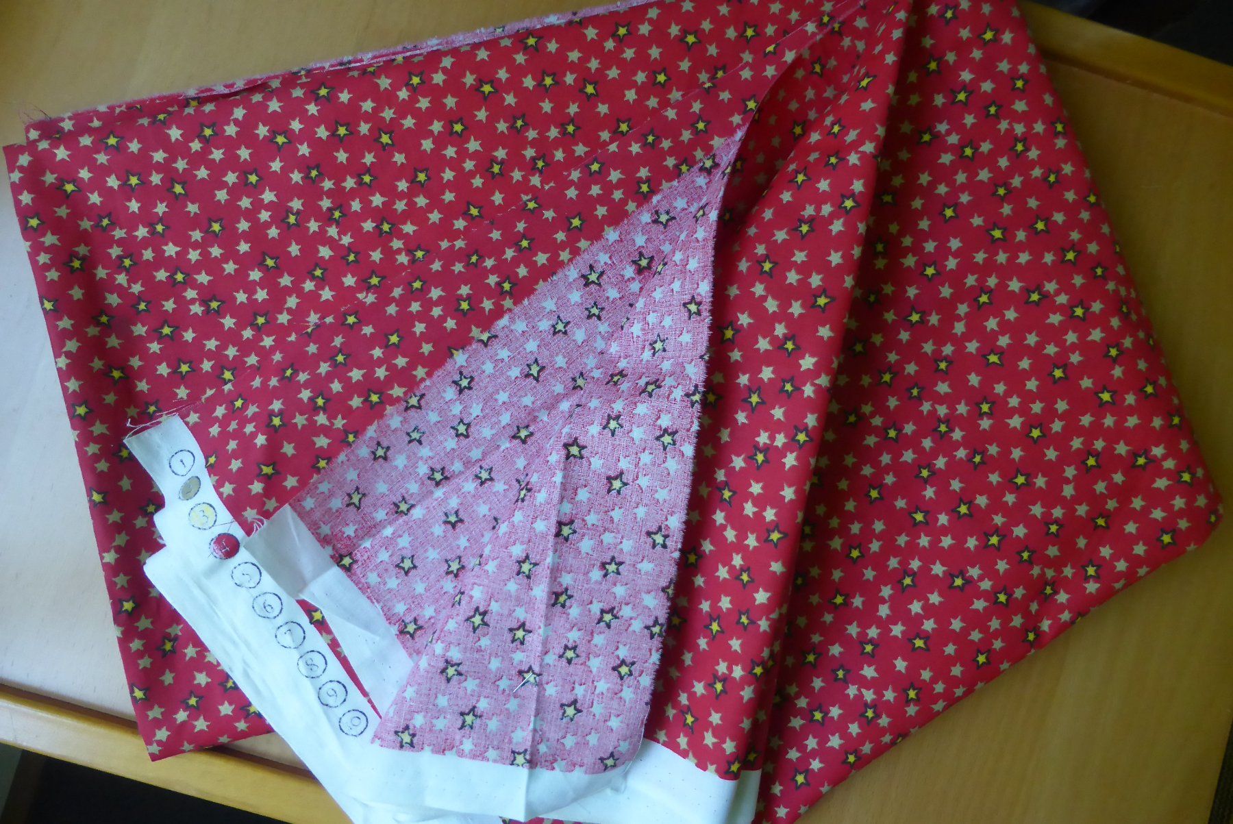 Tessuti: Patchwork - Roter Sternlistoff Baumwolle - 50 x 80 cm – Nuovo (secondo la descrizione) da Brunnadern venduto da pinkfaden 1