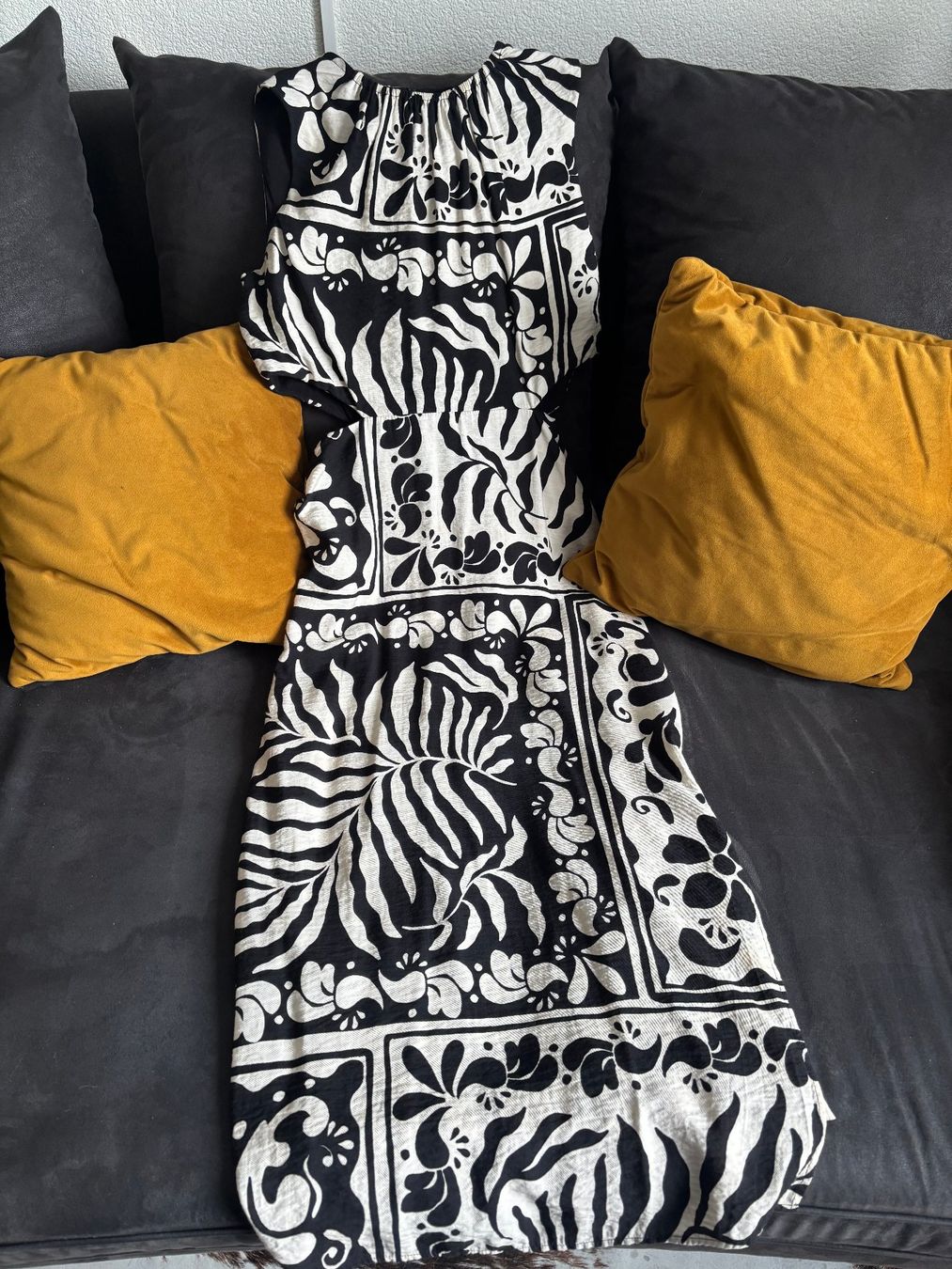 Mango Vestiti: MANGO Cut out Kleid neuwertig – Nuovo (secondo la descrizione) da Merishausen venduto da yourdream 3