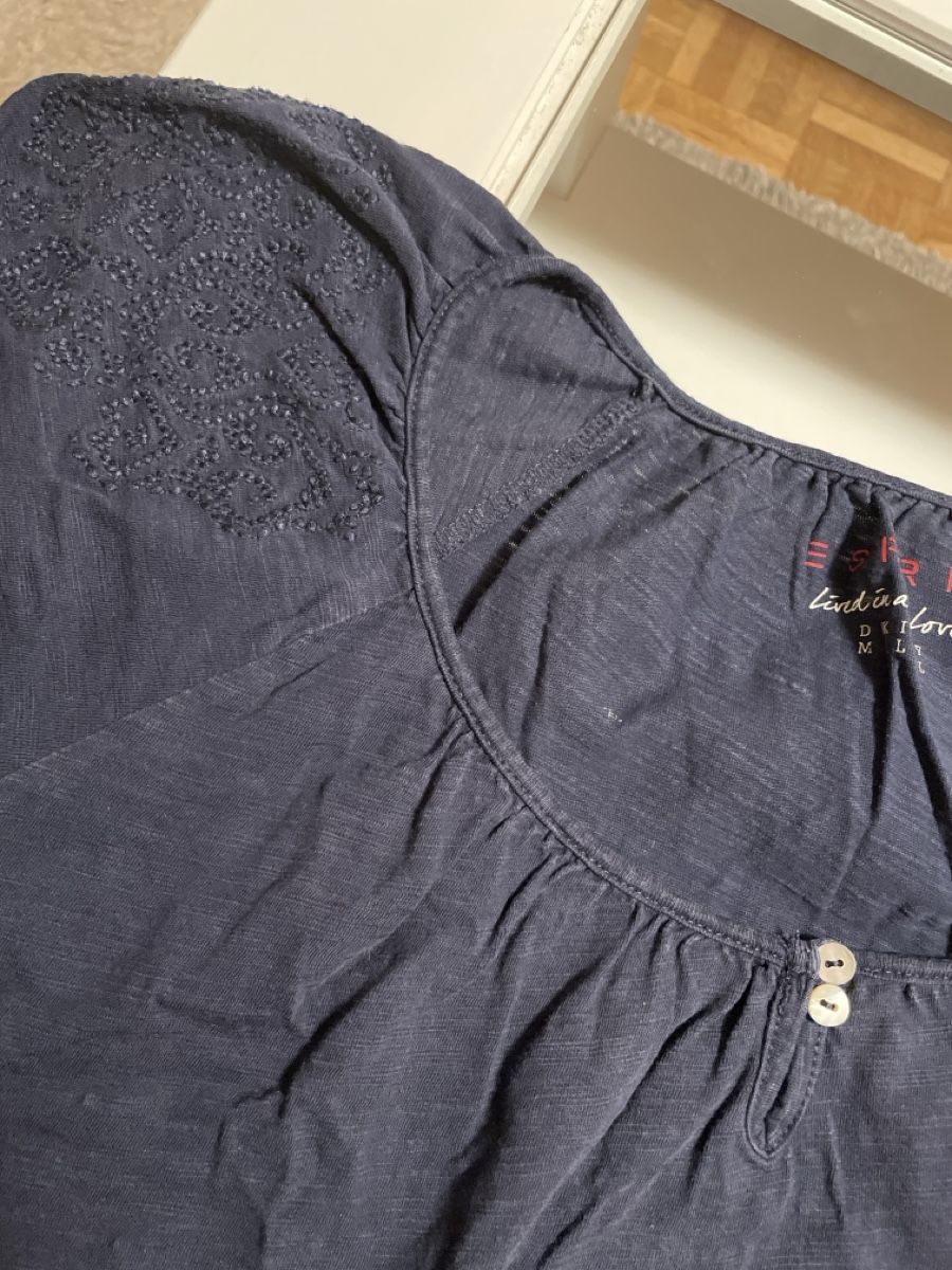 Esprit Lotti di vestiti: 2 Shirts MARKE ESPRIT – Usato da Urdorf venduto da Anassor 1
