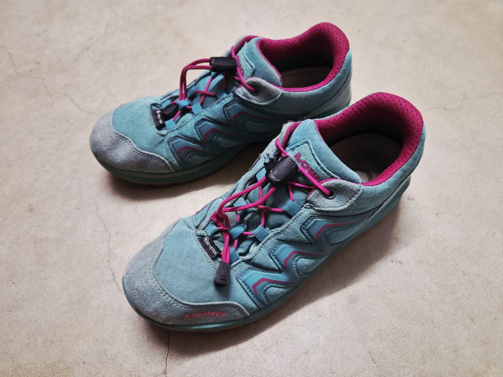 Lowa Chaussures garçon: Lowa Trekkingschuhe – D'occasion à Veltheim AG par charly0815