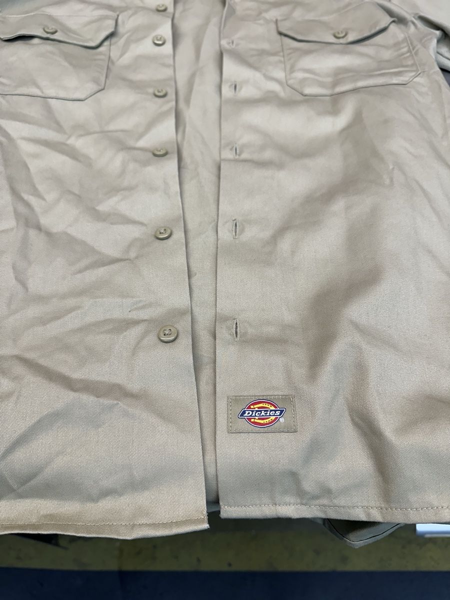 Dickies Chemises: Hemden kurzarm beige Grösse L Dickies – D'occasion à Schwende par weesli 1
