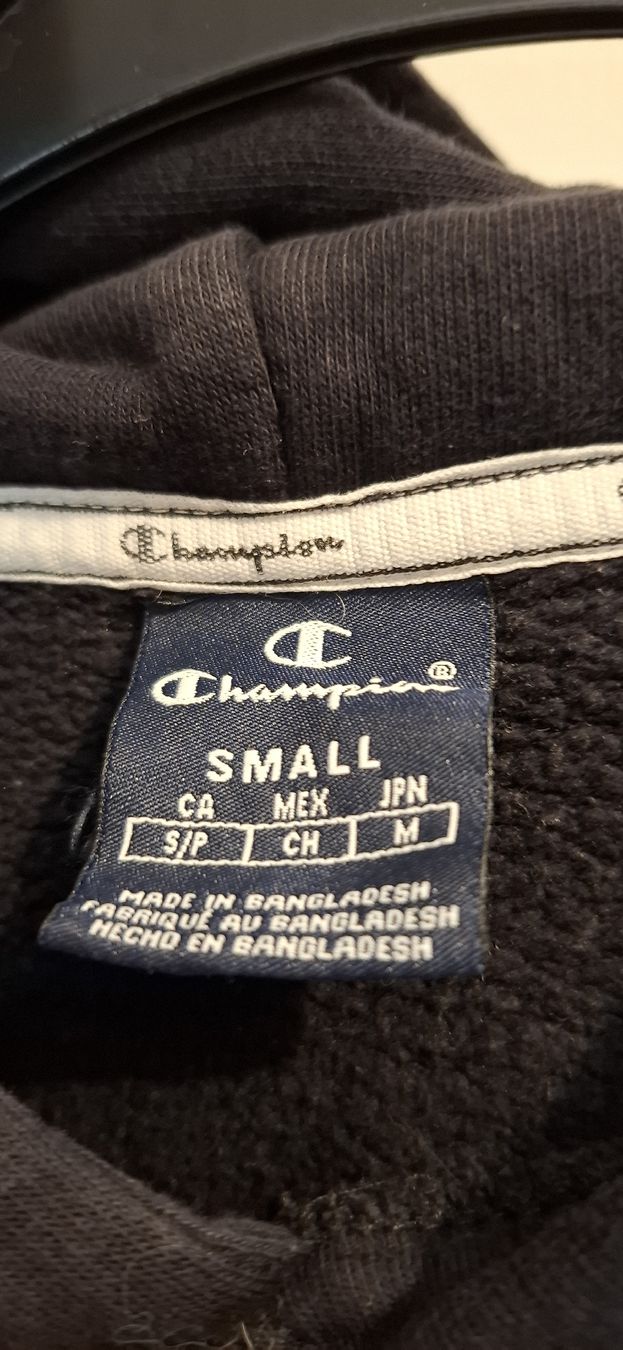 Champion Maglioni & Felpe: Champion Kapuzenpullover schwarz Grösse S  – Usato da Zürich venduto da nit_ygj9 1