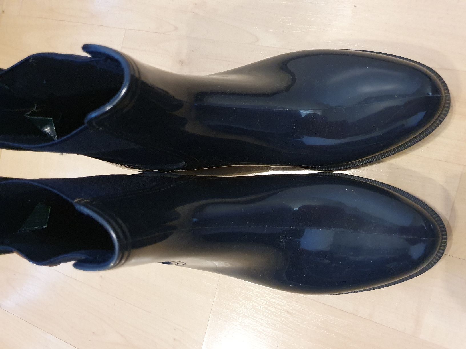 Tommy Hilfiger Damenschuhe: Tommy Hilfiger Gummistiefel Grösse 39 – Neu (gemäss Beschreibung) aus Wettingen von __Dom__ 7