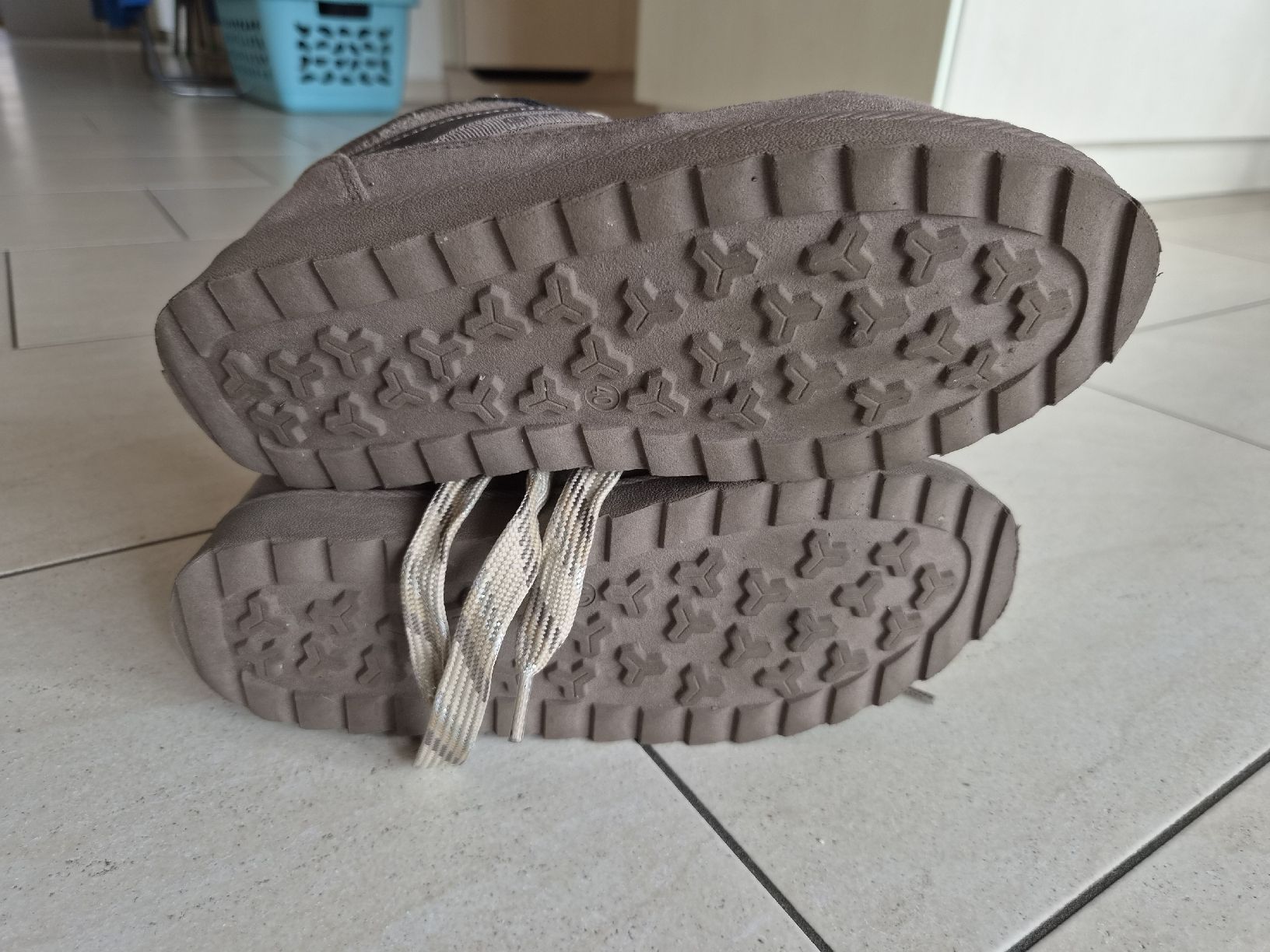 Tom Tailor Scarpe da donna: TOM TAILOR Sneaker mit Fellfutter – Usato da Sigriswil venduto da Aline_87 5