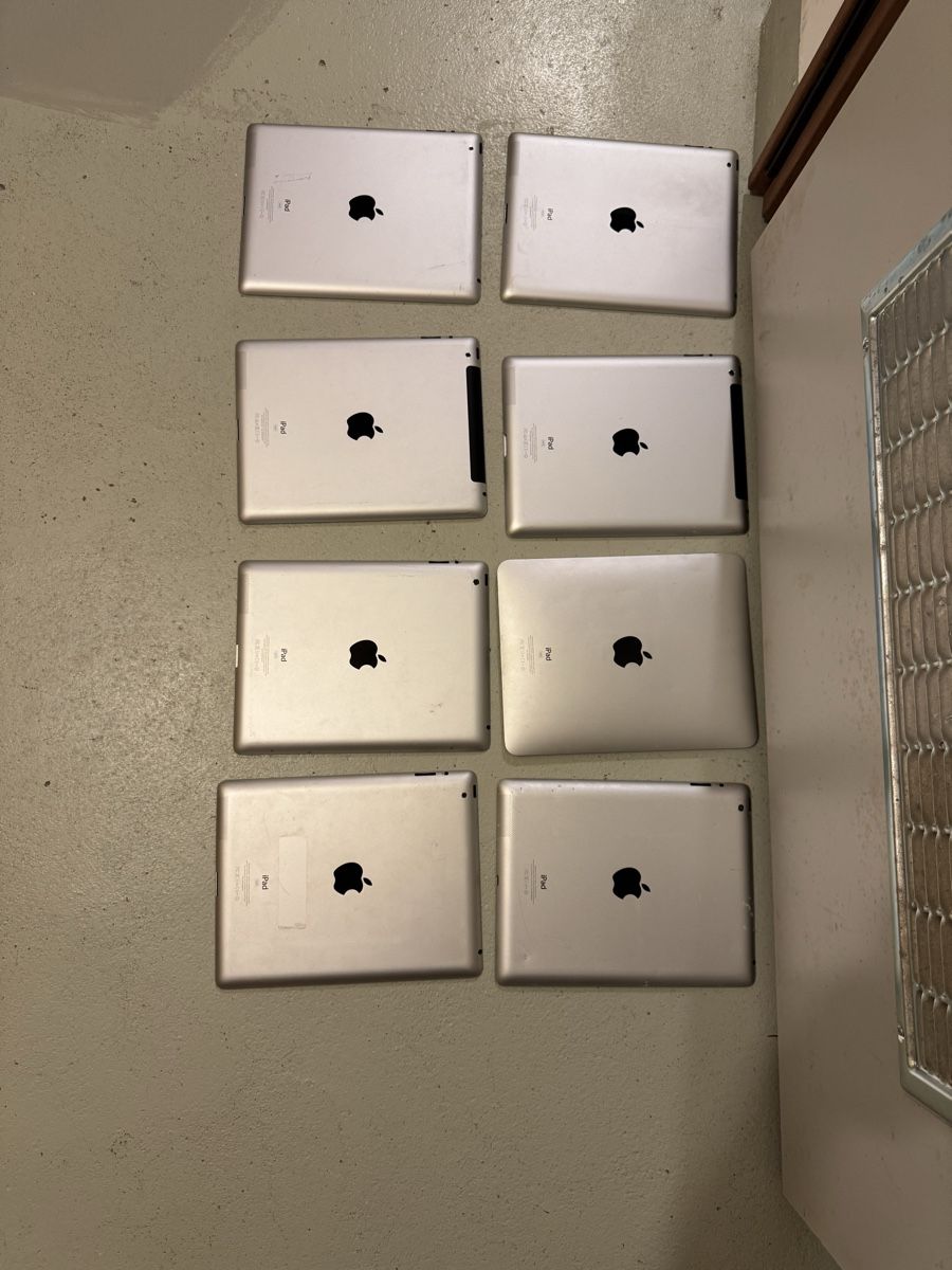 Apple Tablet PC:     Konvolut: 41 Apple iPads  – Defekt aus Adliswil von Busys 1