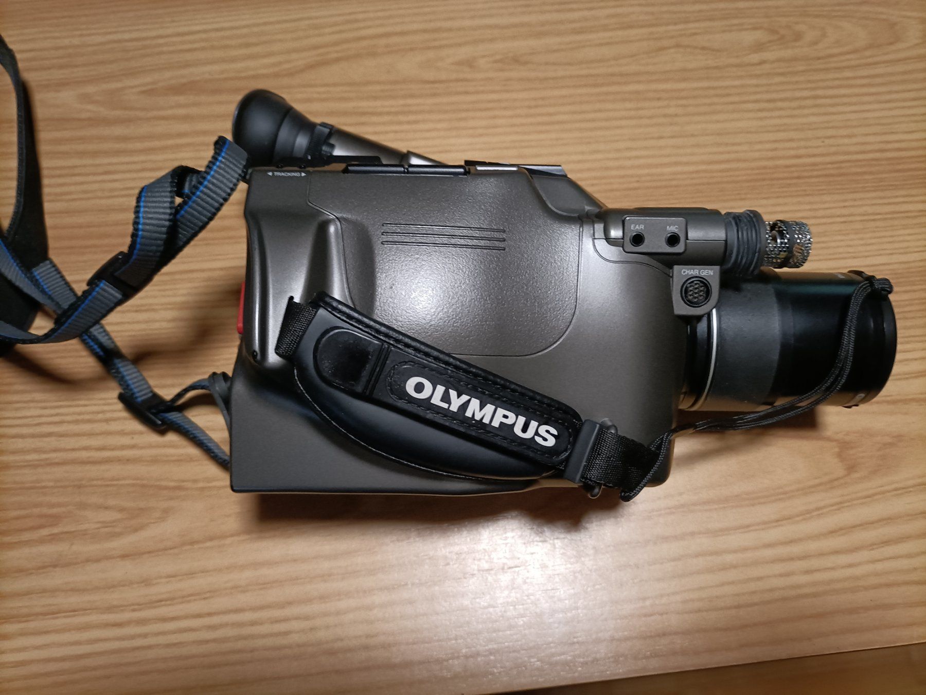 Olympus Videocamere: Olympus VX-C500-KE Camcorder, mit Zubehör – Usato da Schöftland venduto da Snacketti7 3