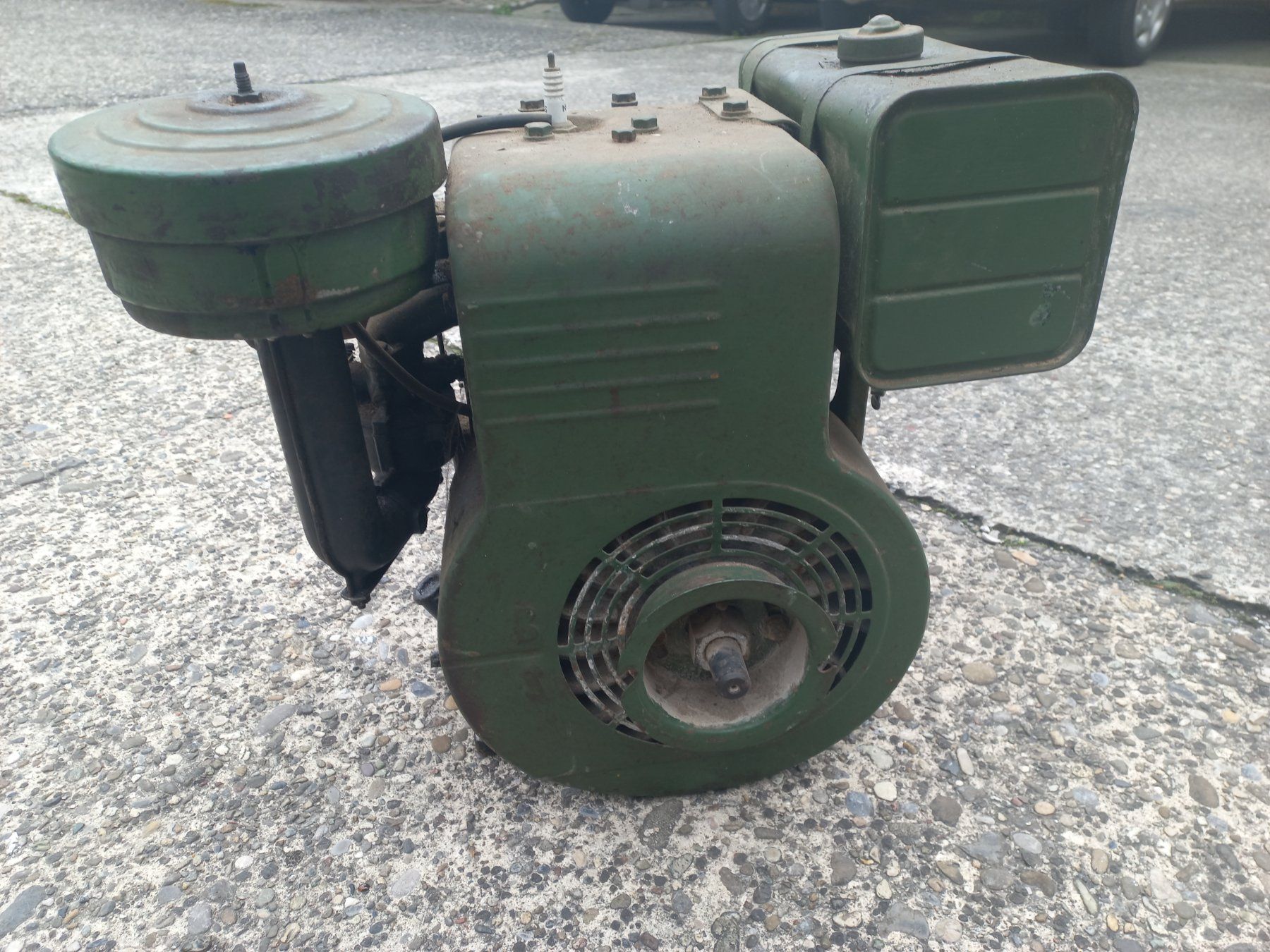 Motori: BASCO Motor Briggs + Stratton Getriebemotor Stationärmotor 3 – Usato da DULLIKEN venduto da Lerchclassicdulliken