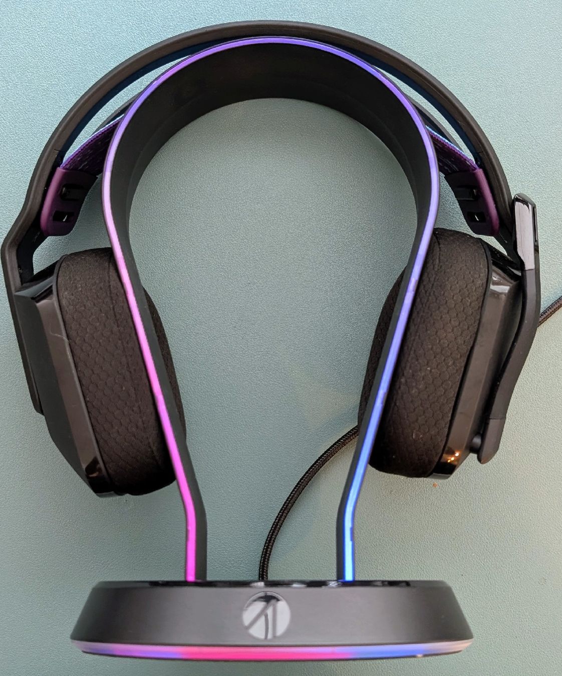 Logitech Kopfhörer: Logitech G535 LIGHTSPEED Wireless Gaming Headset+LED Ständer – Neu (gemäss Beschreibung) aus Zürich von Milk-and-Chicken