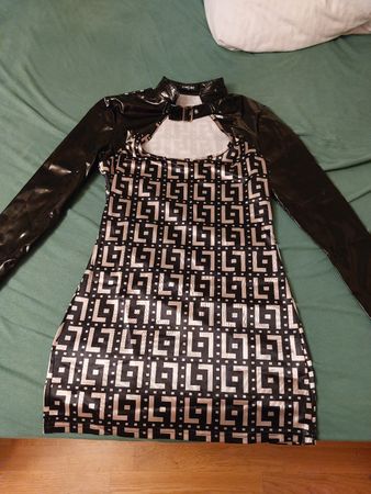Schickes Kleid im Lack-Look, Grösse M