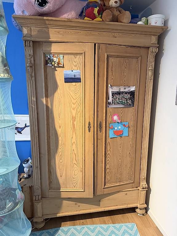 Armadi: Schöner alter Holzschrank – Usato da Arbon venduto da dingo2015