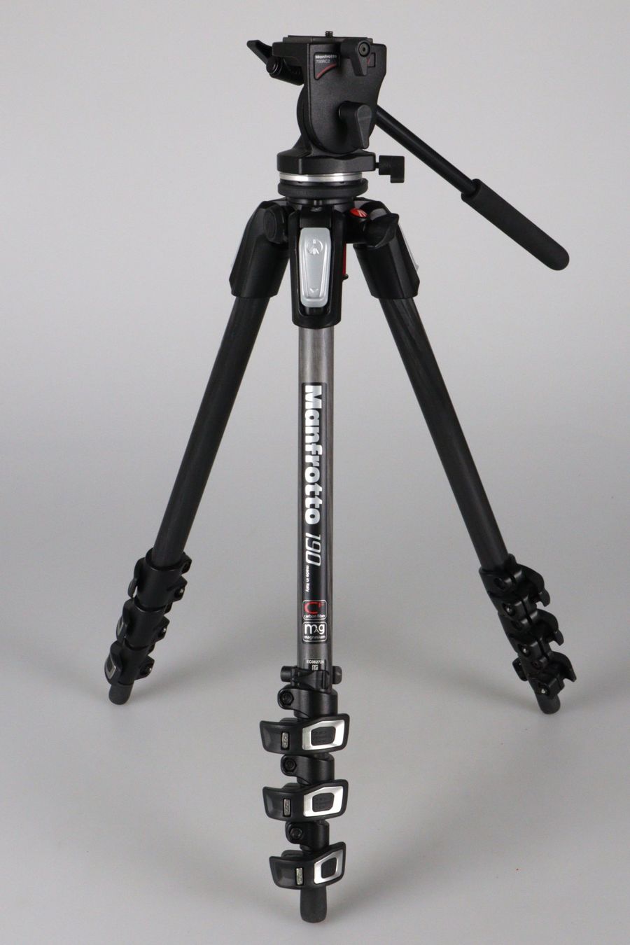 Manfrotto Treppiedi & Teste: Manfrotto 190XPRO4 CF Stativ mit Fluid Head – Usato da Volketswil venduto da brockipfannenstil