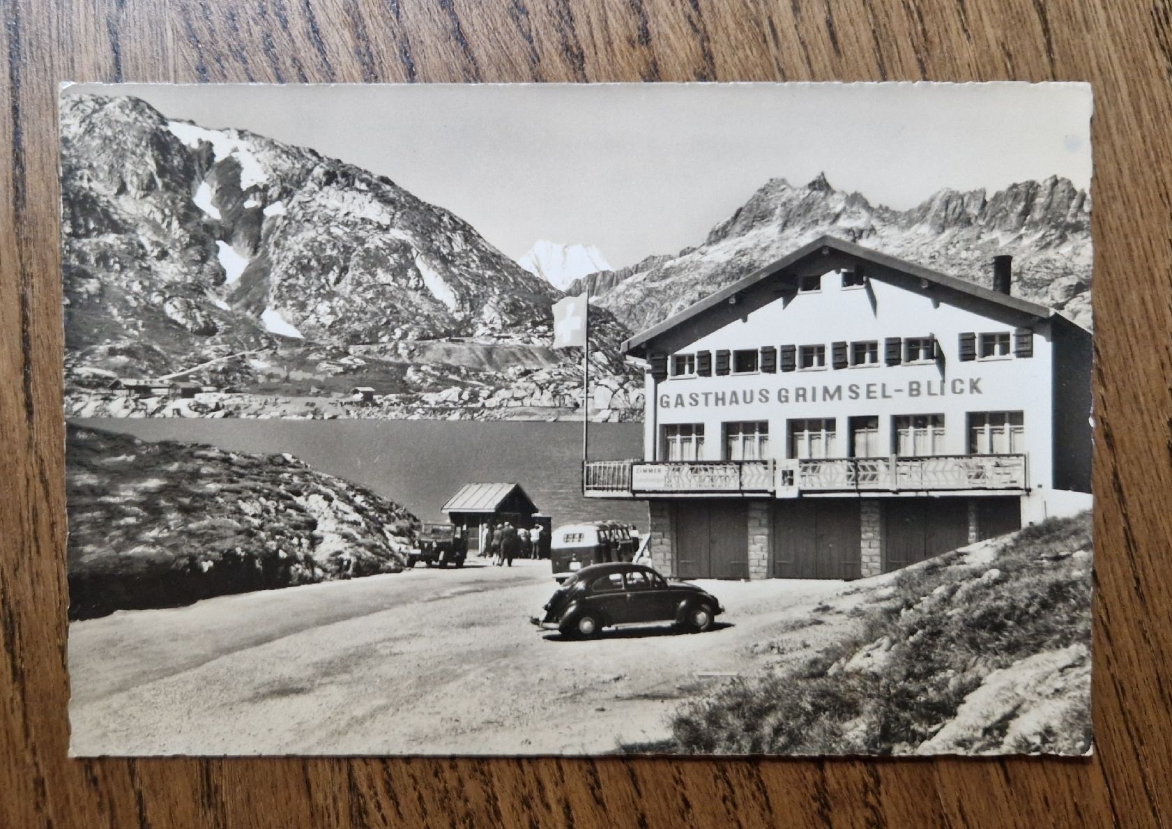 Cartoline postali: Gasthaus Grimselblick, Autos 1951 – Usato da Ebikon venduto da Donar50