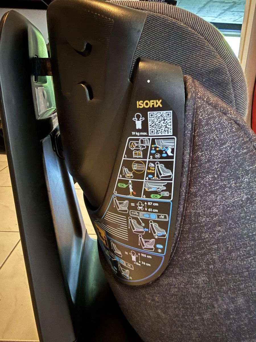 Maxi-Cosi Seggiolini per auto: Kindersitz Maxi-Cosi AxissFix  – Usato da Ibach venduto da Irenei 2