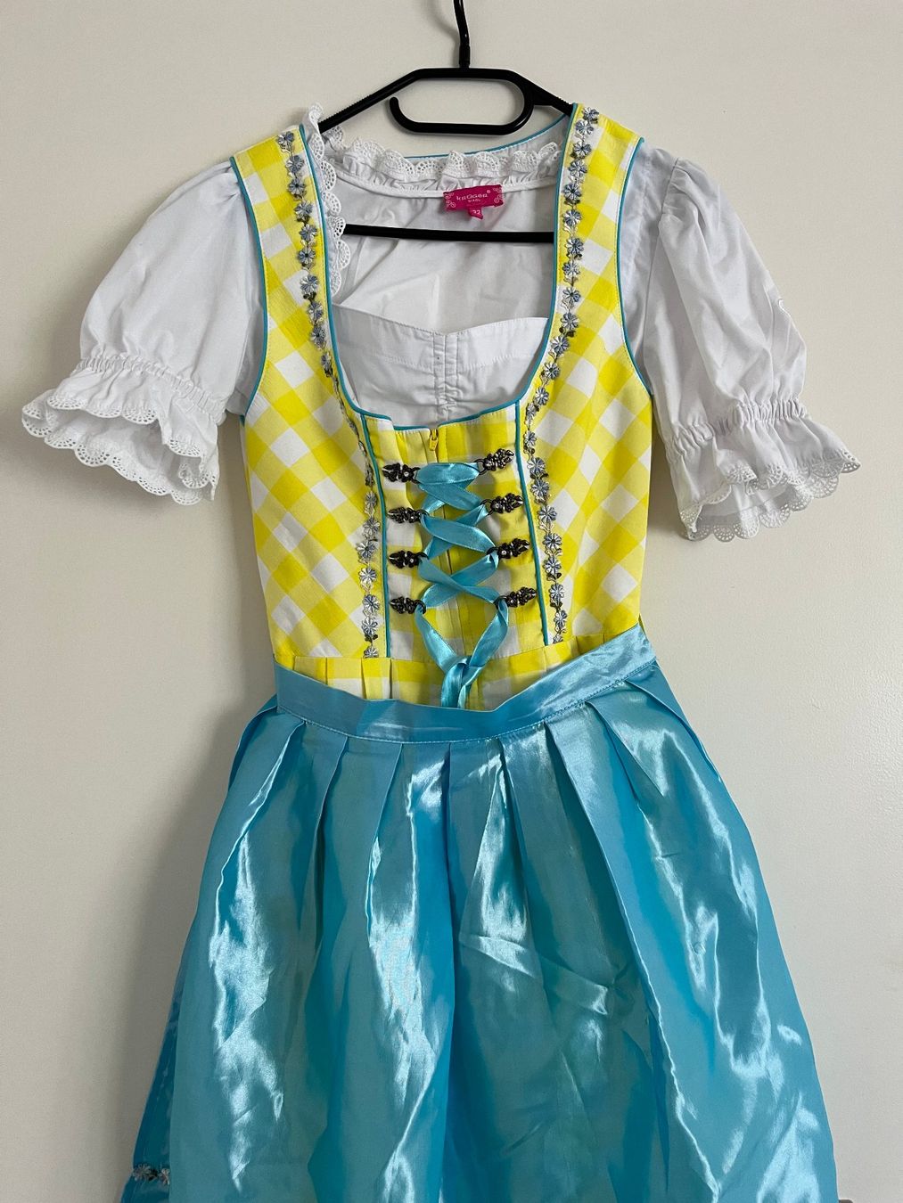 Kleider: Dirndl – Gebraucht aus Kaltbrunn von bhe_6jr2