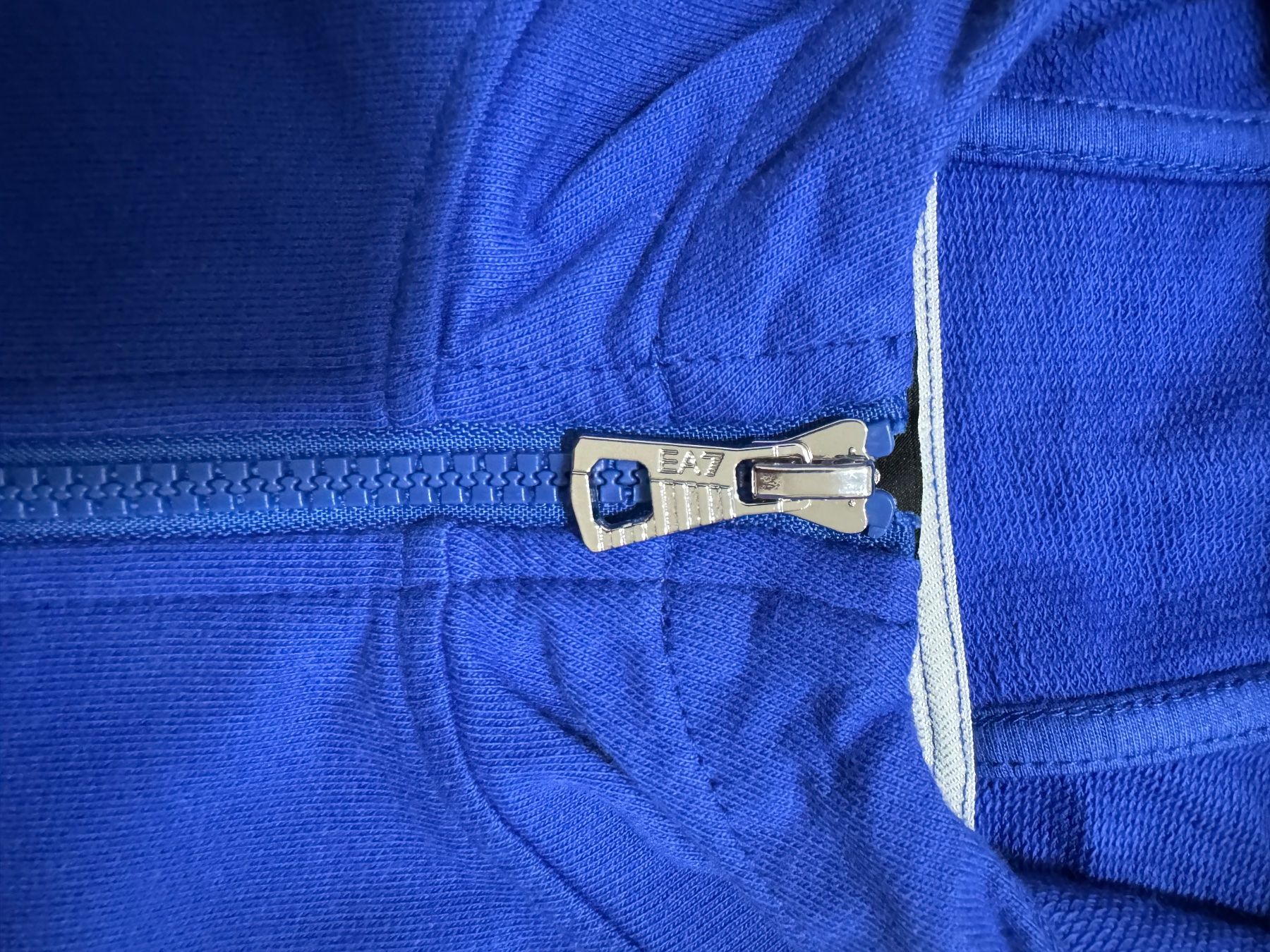 Armani Maglioni & Felpe: PULLOVER SWEATSHIRT ARMANI – Nuovo e nell'imballaggio originale da Zürich venduto da Mina_09 4