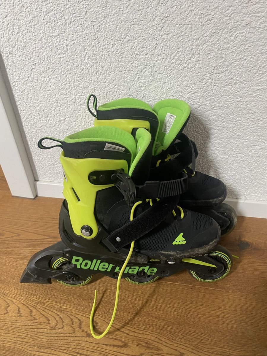 Pattini in linea & Pattini a rotelle: Rollerblade Inline Skates, Gr. 33-36.5, grössenverstellbar – Usato da Ammerzwil BE venduto da higgsboson02