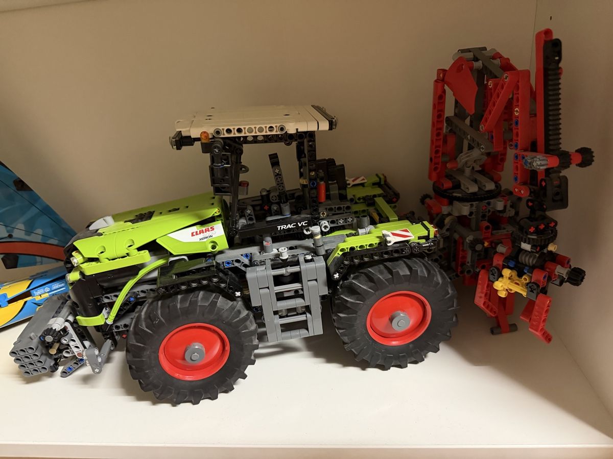 Lego Baukästen: Lego Technic Claas Xerion 5000 Trac VC 42099 Bagger – Neu (gemäss Beschreibung) aus Niederglatt ZH von Maple12345