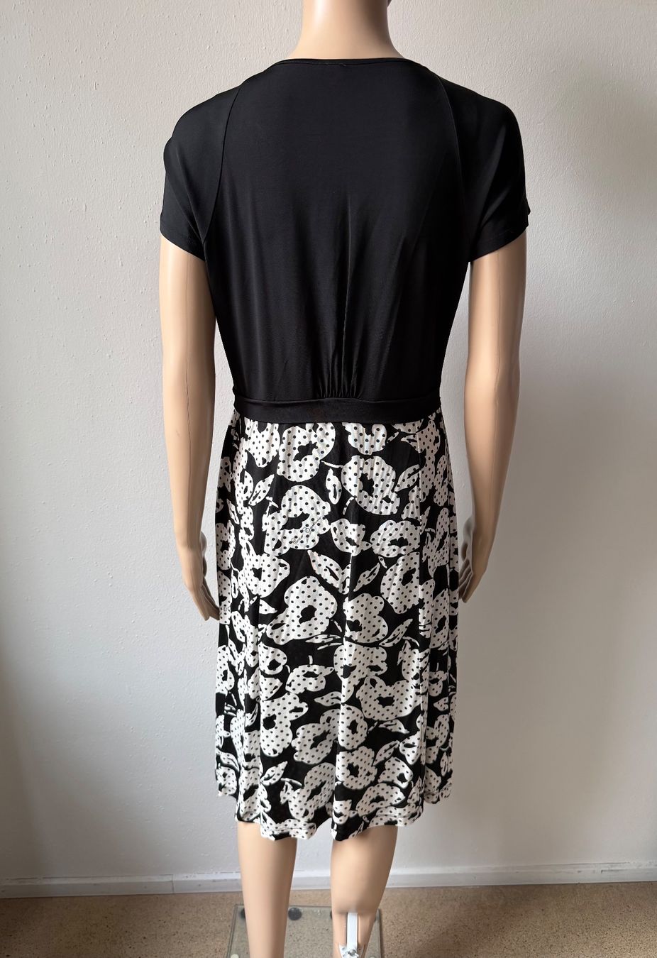 Roccobarocco Vestiti: ROCCOBAROCCO Kleid 🖤 – Usato da zürich venduto da vintage12 4