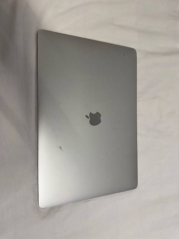 Apple Notebook: macbook pro 15inch – Usato da Zürich venduto da reg91 1